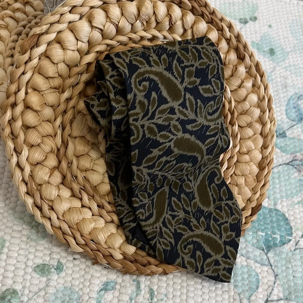 Vintage Giorgio Armani Cravatte Men’s Patterned Luxury Silk Tie Made in Italy